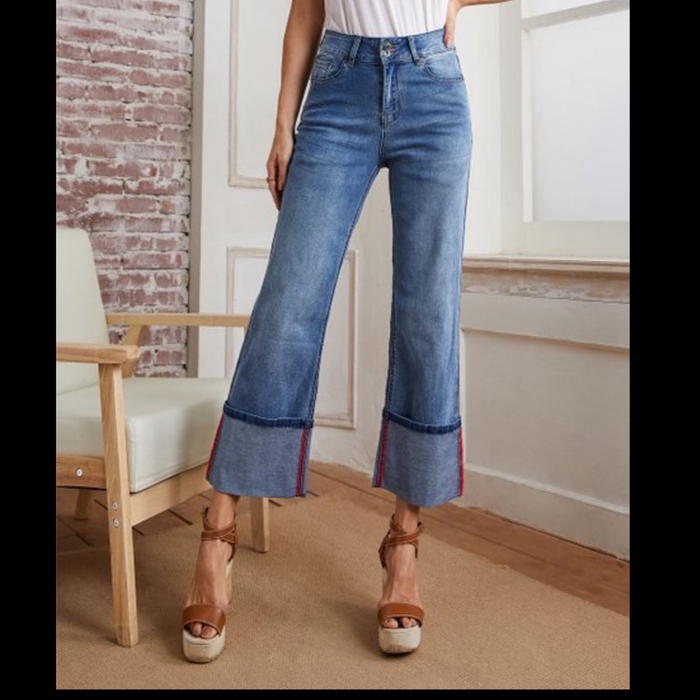 Suzanne Betro Wide Cuff Alice Crop Jeans Size 6 Dark Wash